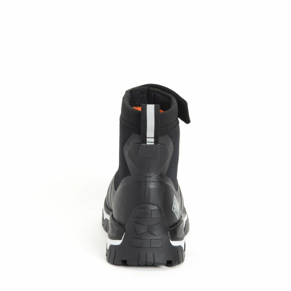 Muck Footwear Women APEX MID ZIP BLACK/WHITE - Image 8