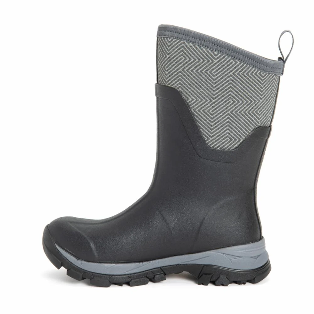 Muck Footwear Women ARCTIC ICE VIBRAM ARCTIC GRIP ALL TERRAIN MID BLACK/GREYGEOMETRIC - Image 3