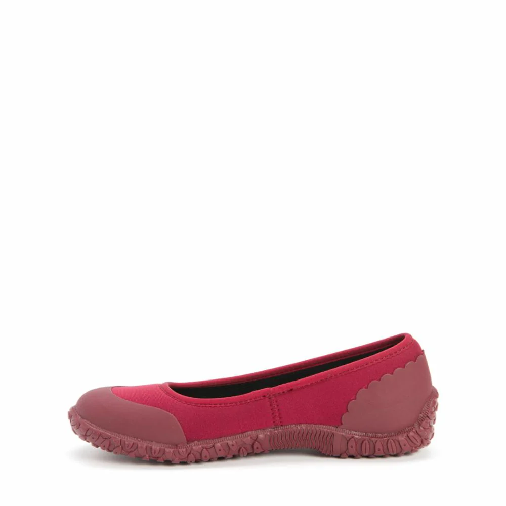 Muck Footwear Women MUCKSTER II FLAT BERRY/VEGGIE PRINT - Image 3