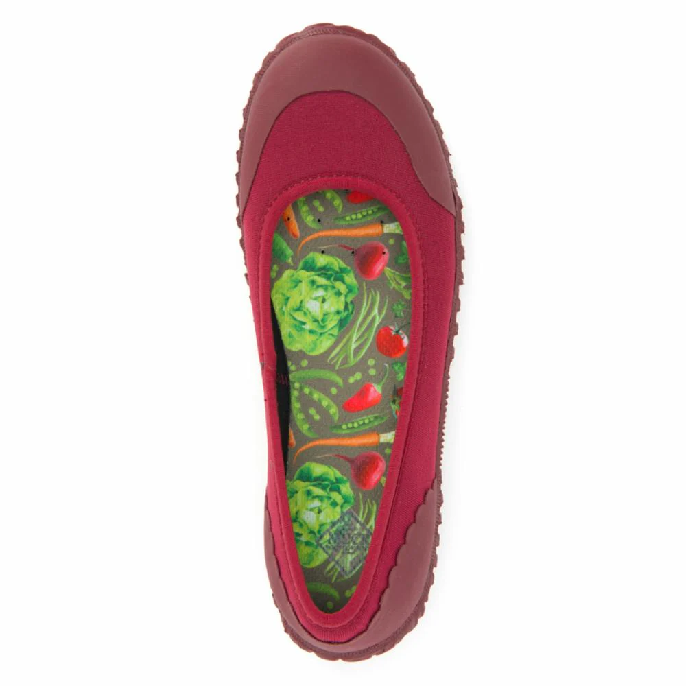 Muck Footwear Women MUCKSTER II FLAT BERRY/VEGGIE PRINT - Image 5