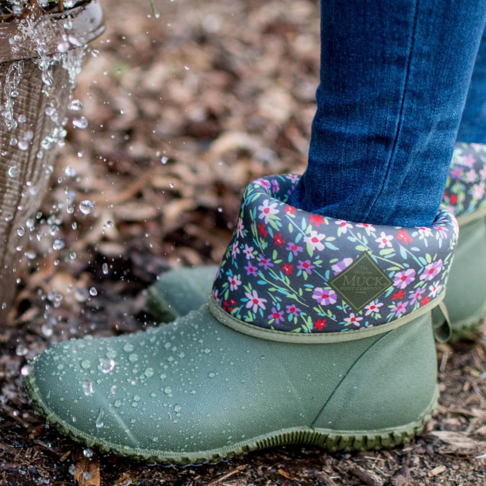Muck Footwear Women MUCKSTER II MID GREEN/FLORALPRINT - Image 2