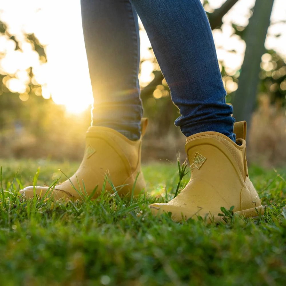 Muck Footwear Women ORIGINALS ANKLE YELLOW/DITSYDOTPRINT - Image 2