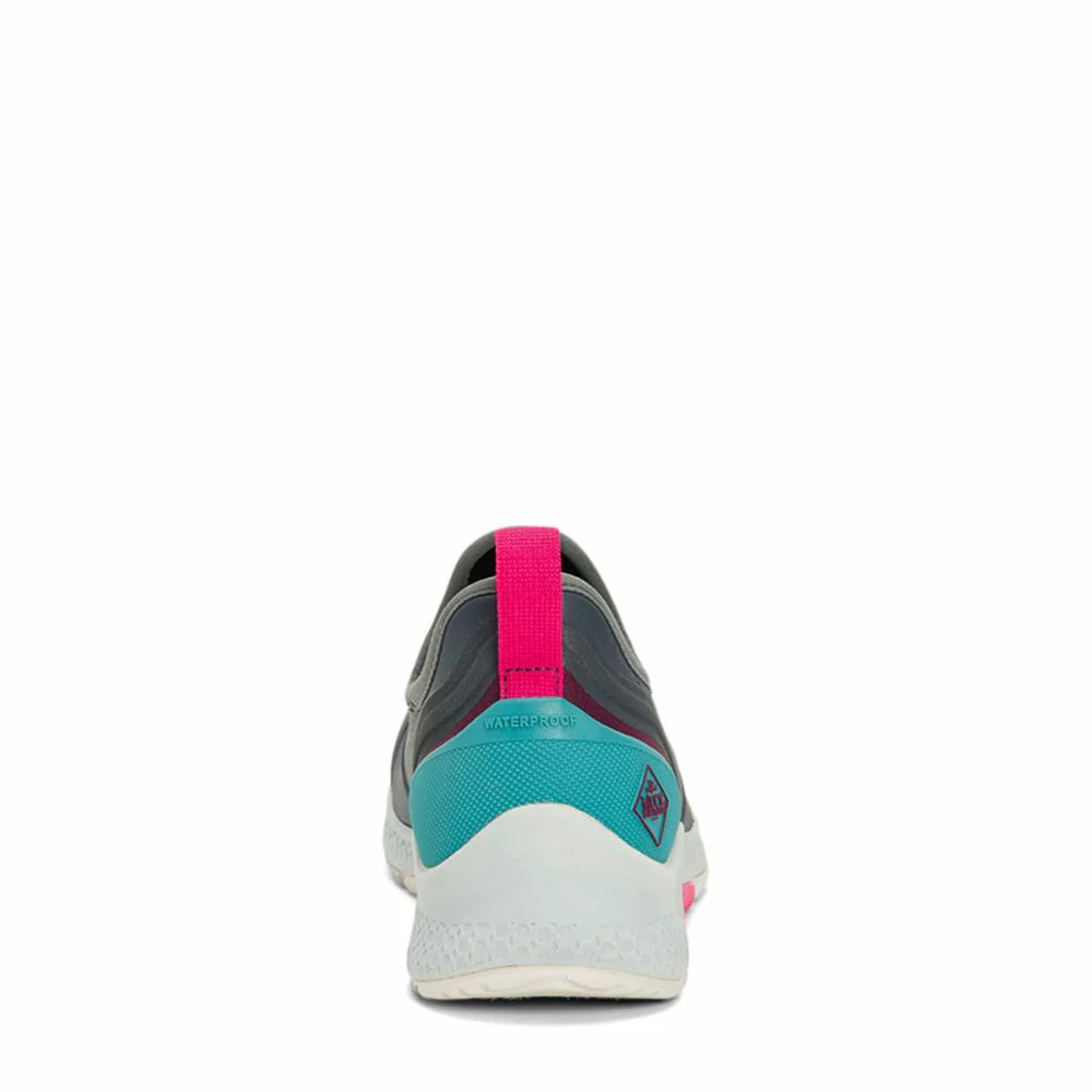 Muck Footwear Women OUTSCAPE SLIP ON DARKGREY/TEAL/PINK - Image 8
